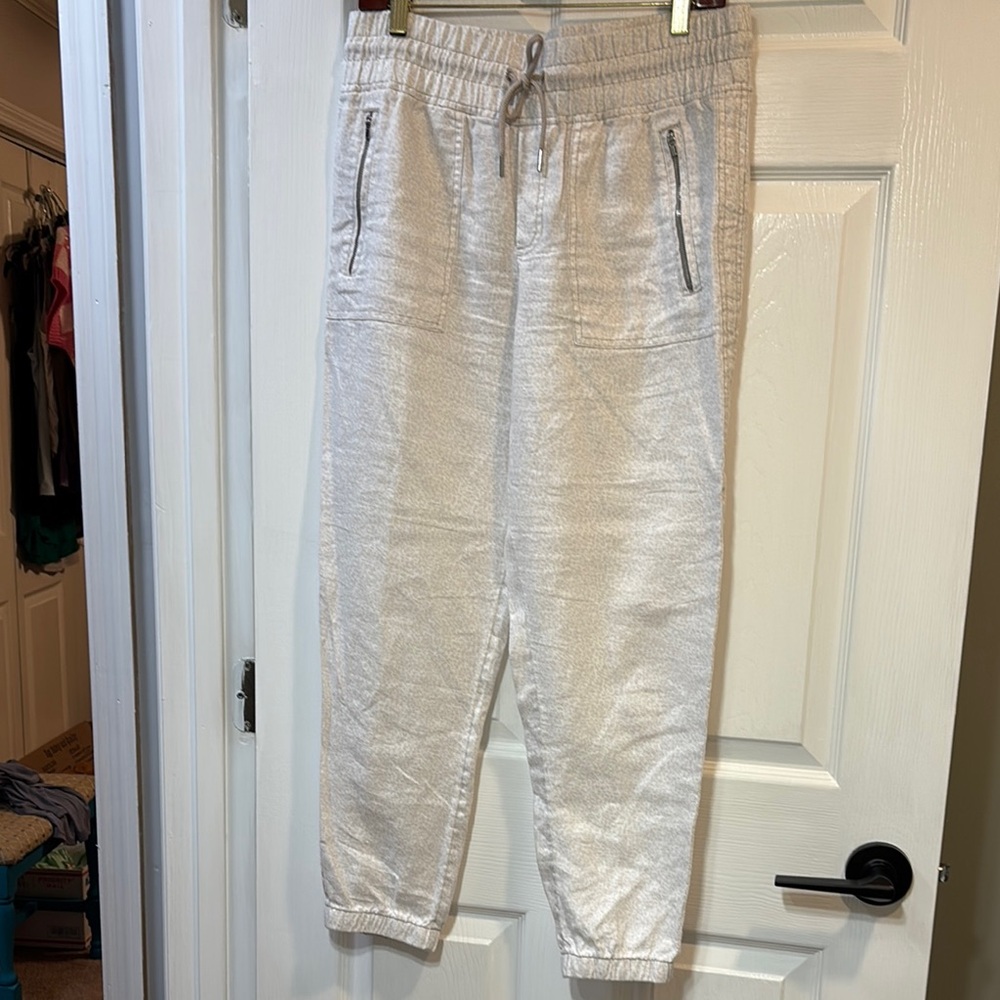 Athleta cream & tan Joggers-New without tag